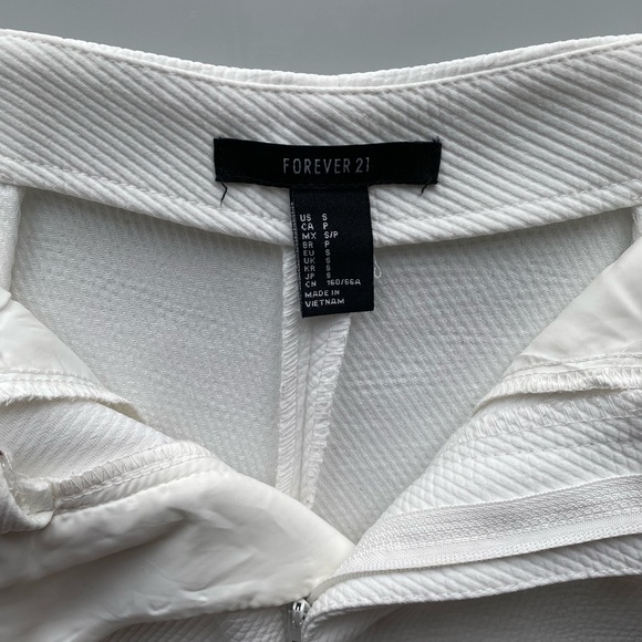 Bundle of 3 shorts - Picture 5 of 15